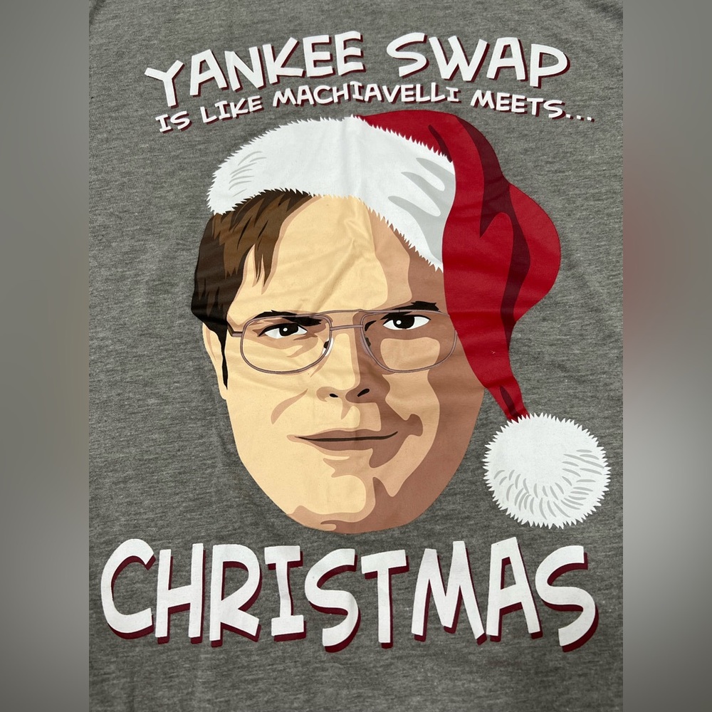 🛍️🛍️ THE OFFICE Dwight Yankee Swap Christmas Graphic Tshirt EUC